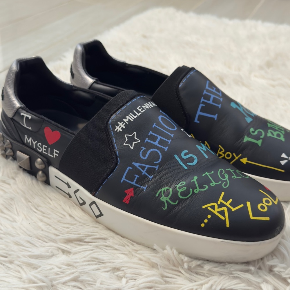 Dolce & Gabbana Black Multicolor Graphic Slip-On Shoes